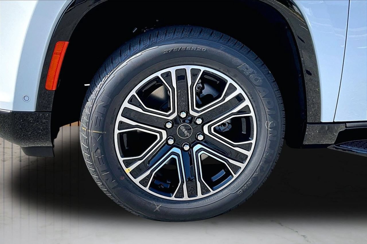 New 2026 Jeep Grand Wagoneer 4WD image 33