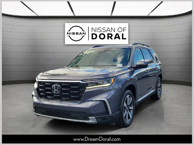 Used 2023 Honda Pilot Touring image 1