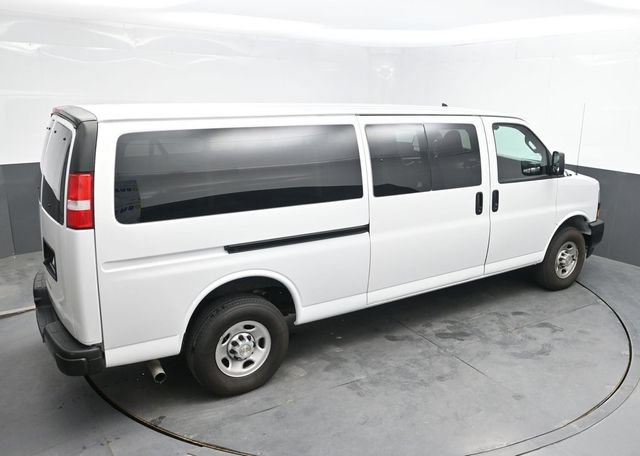 Used 2024 Chevrolet Express 3500 LS RWD image 30