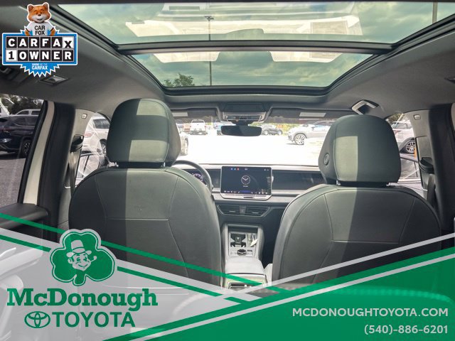 Used 2025 Volkswagen Tiguan SE R-Line AWD/4WD image 8
