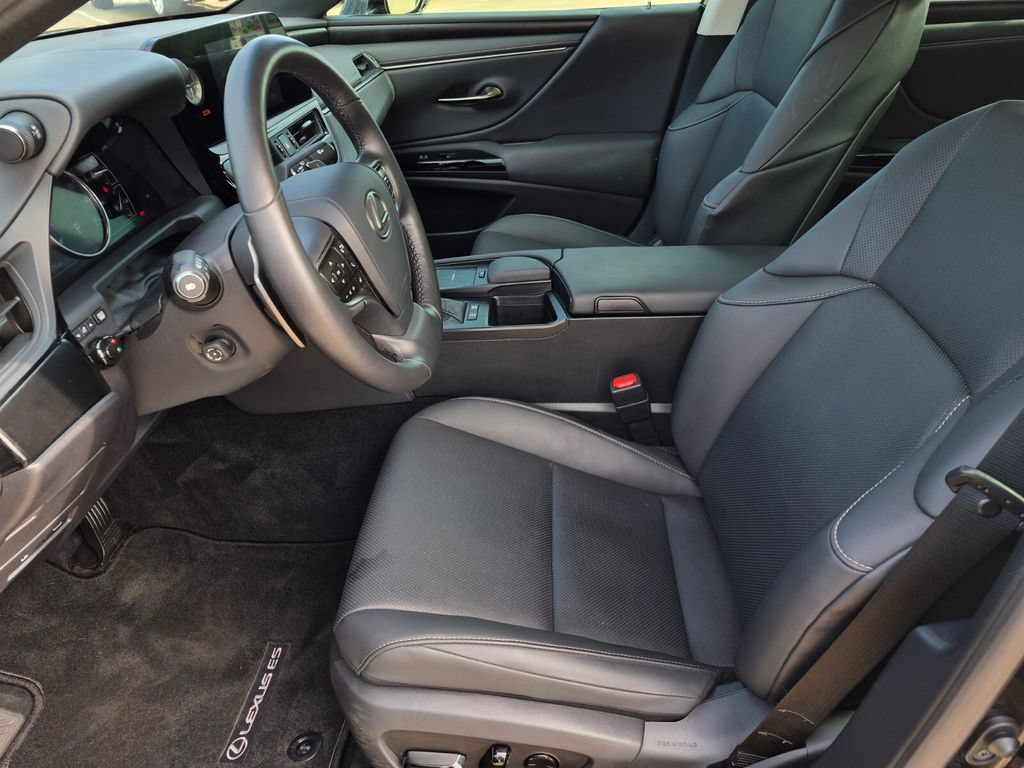 Used 2022 Lexus ES 300h w/ Premium Package FWD image 32