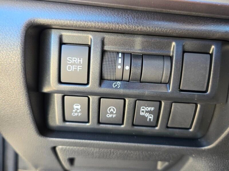 Used 2023 Subaru Crosstrek 2.5i Limited w/ Moonroof Package image 29