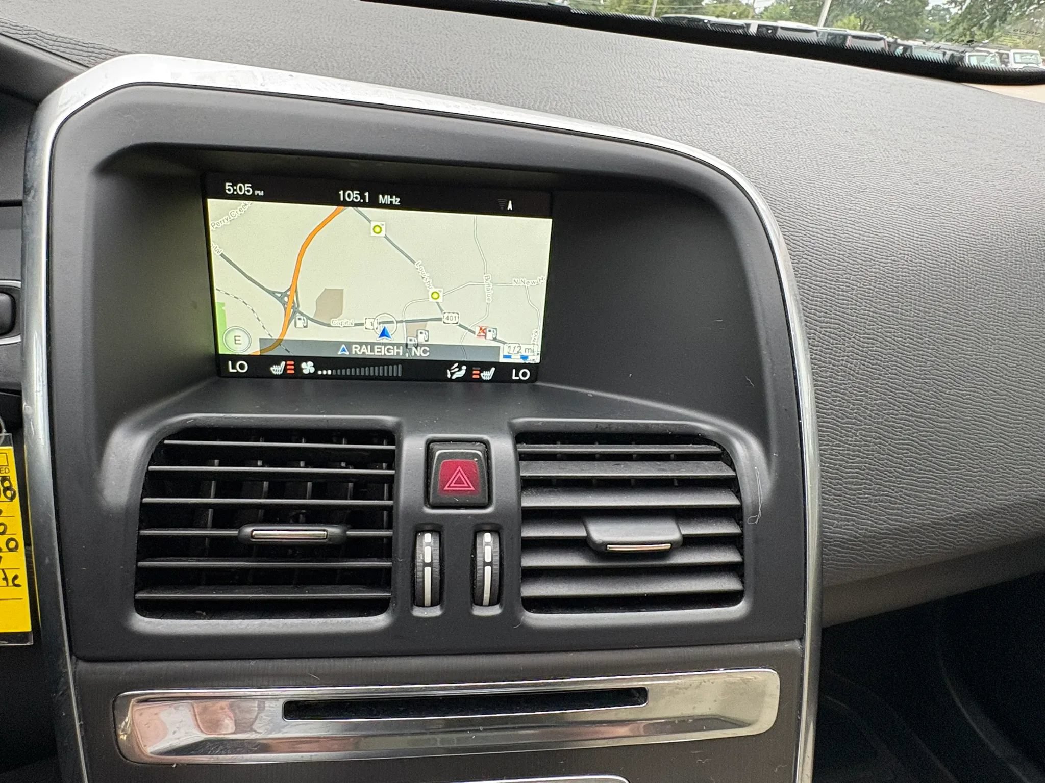 Used 2016 Volvo XC60 T6 w/ Proximity Package AWD/4WD image 43