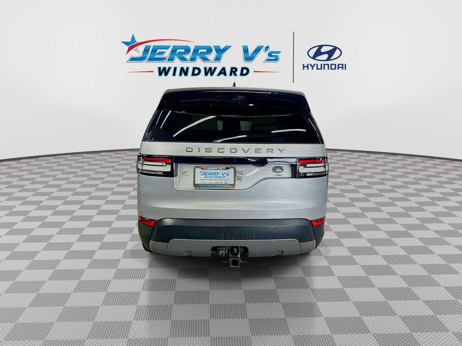 Used 2018 Land Rover Discovery SE image 7