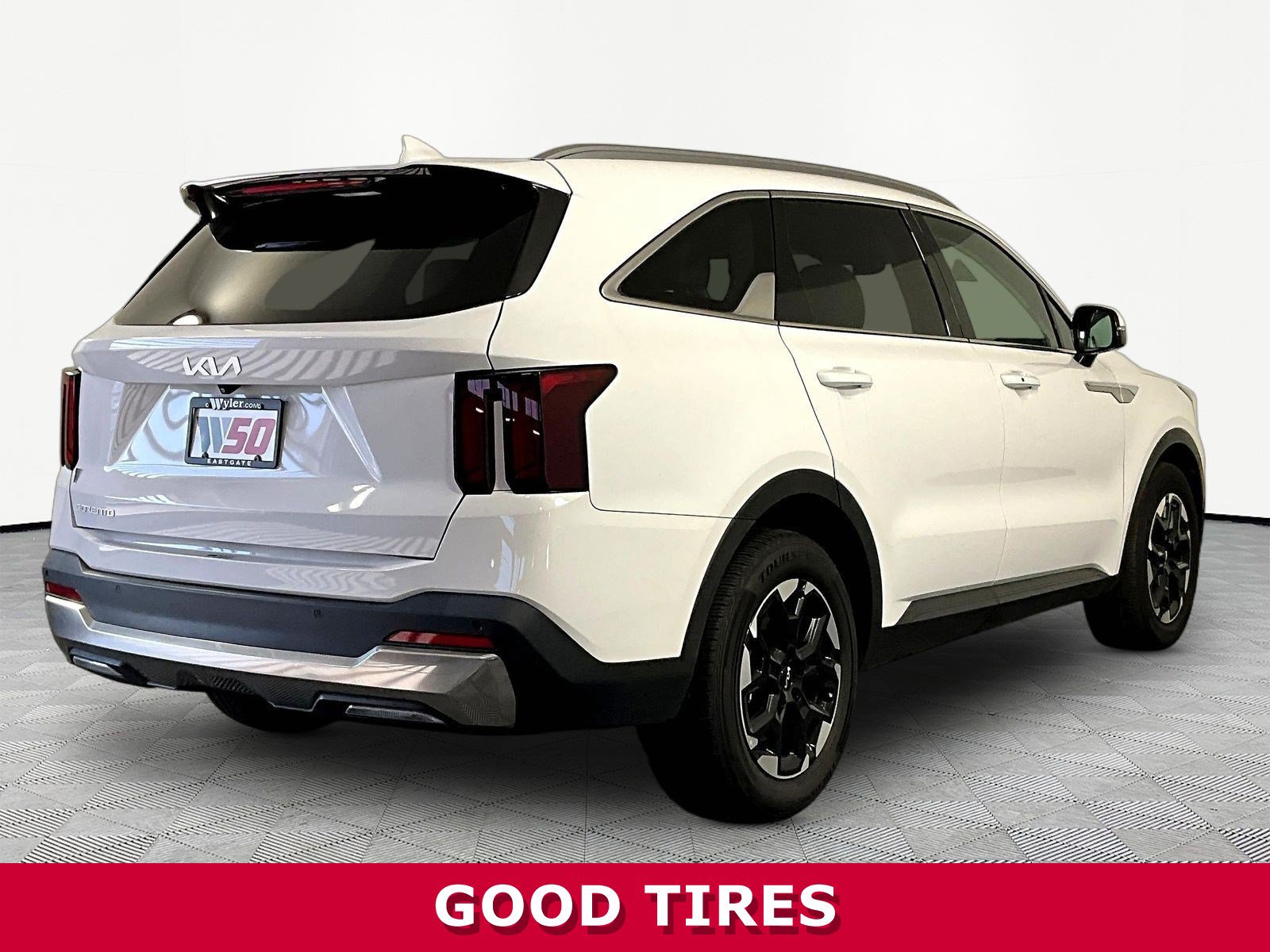 Certified 2024 Kia Sorento S w/ Panoramic Sunroof Package FWD image 6