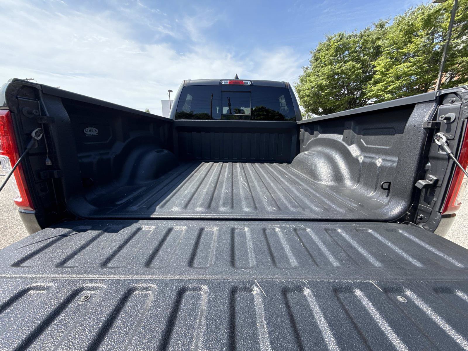 Used 2019 RAM 1500 Big Horn AWD/4WD image 16