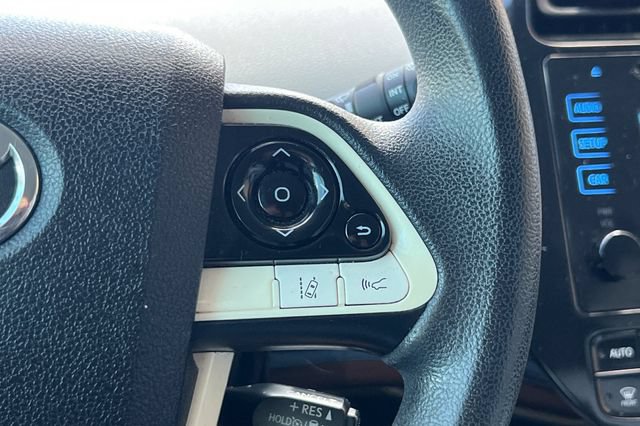 Used 2017 Toyota Prius Four FWD image 27