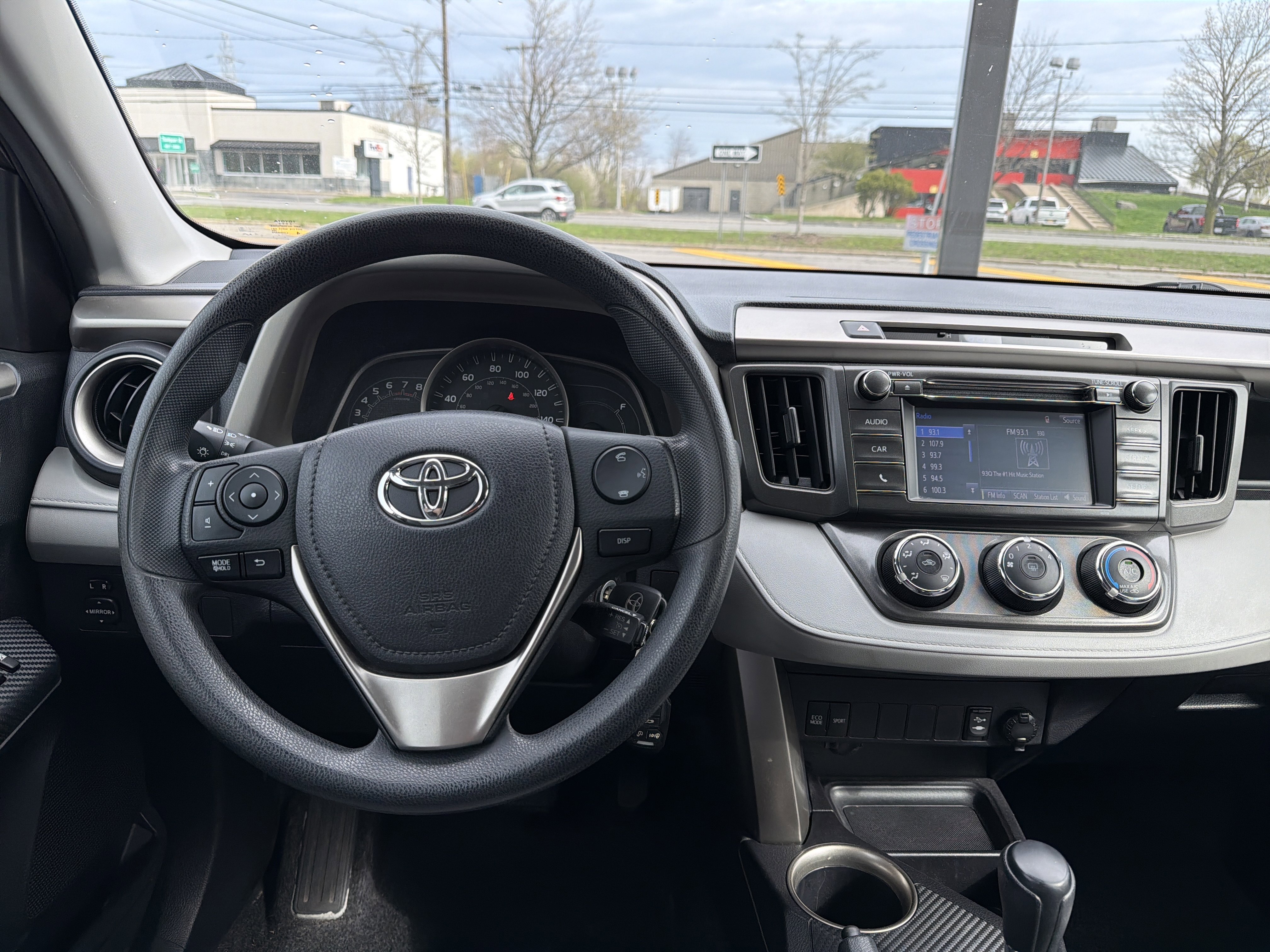 Used 2015 Toyota RAV4 LE image 11