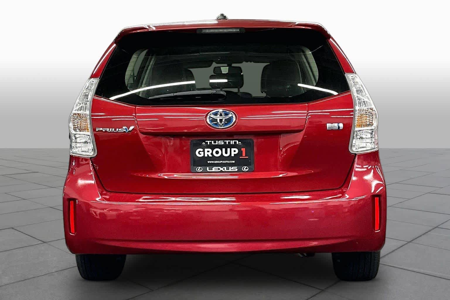 Used 2012 Toyota Prius V Five FWD image 4