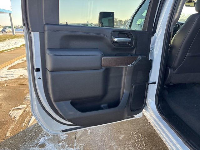 Used 2021 GMC Sierra 3500 Denali w/ Denali Ultimate Package image 15