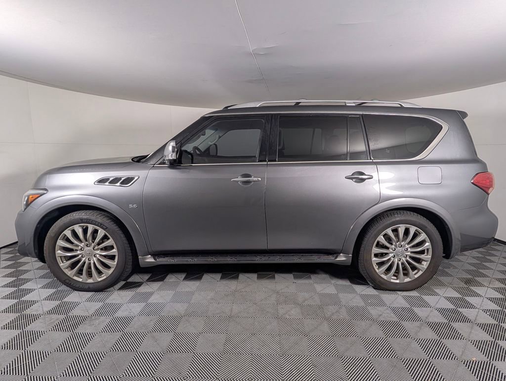 Used 2016 INFINITI QX80 4WD w/ Deluxe Technology Package image 2