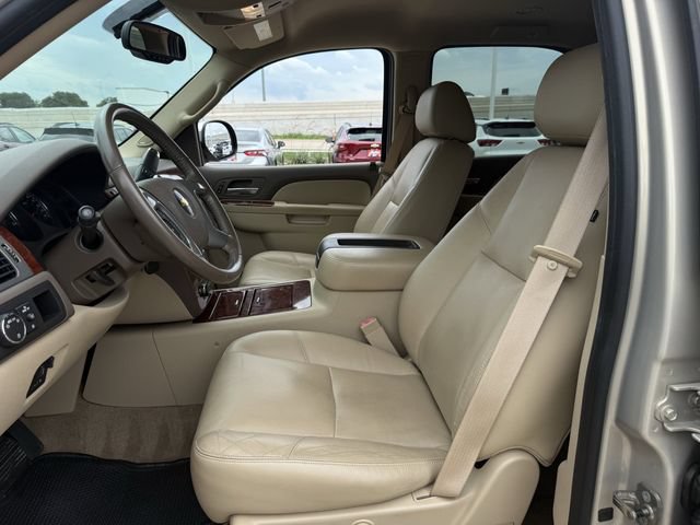 Used 2011 Chevrolet Tahoe LTZ RWD image 24