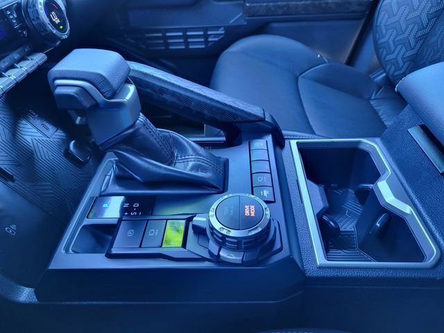 Used 2024 Toyota Tacoma Limited w/ Limited Package (LT) image 18
