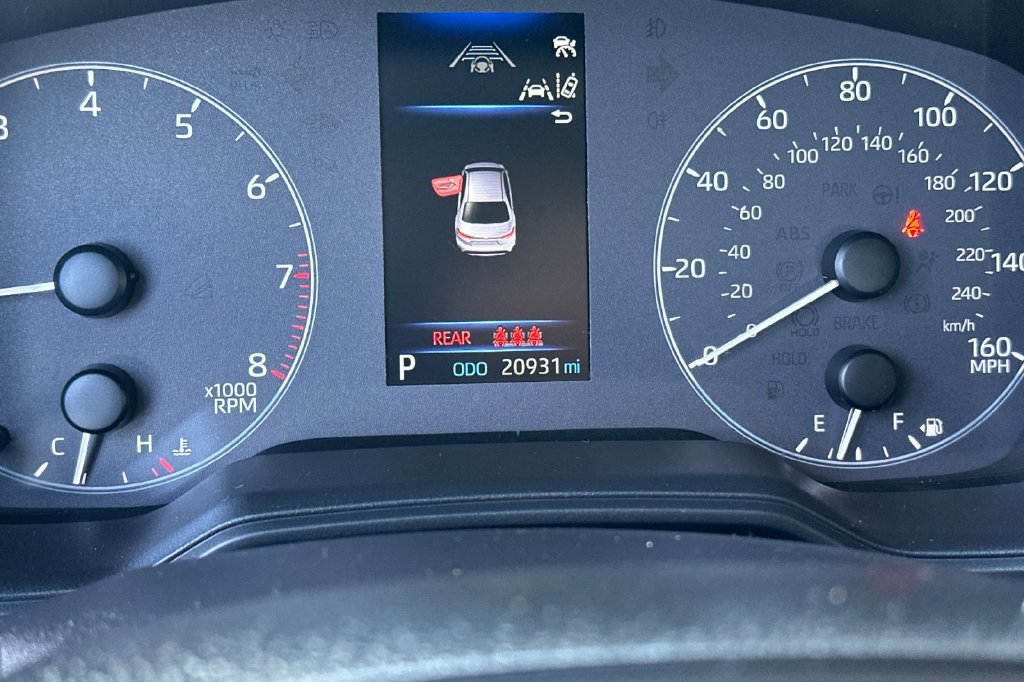 Certified 2025 Toyota Corolla LE FWD image 22