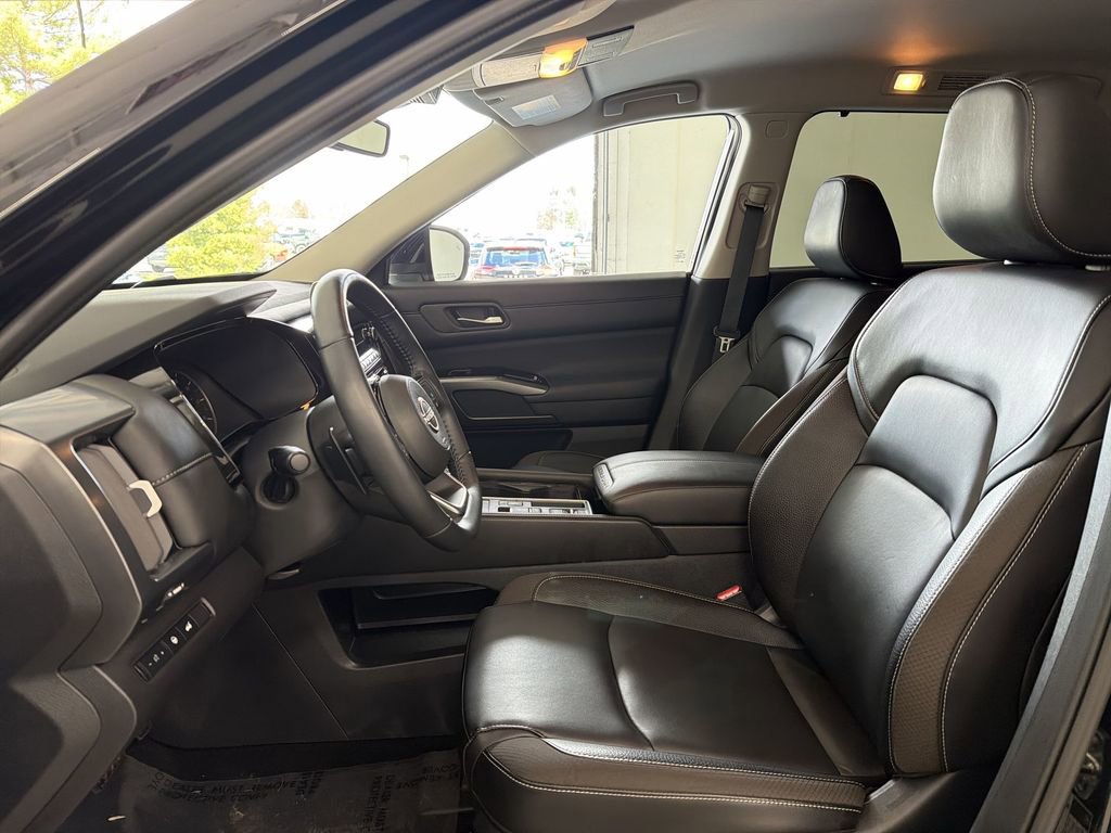 Certified 2024 Nissan Pathfinder SL image 24