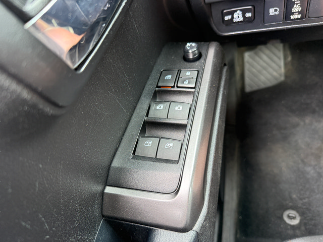 Used 2021 Toyota Tacoma TRD Off-Road AWD/4WD image 16
