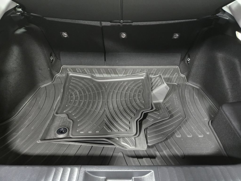 Used 2024 Toyota Prius LE AWD/4WD image 42