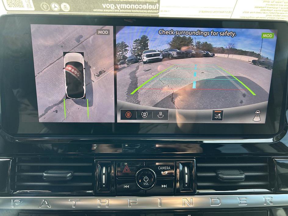 New 2026 Nissan Pathfinder SL image 18