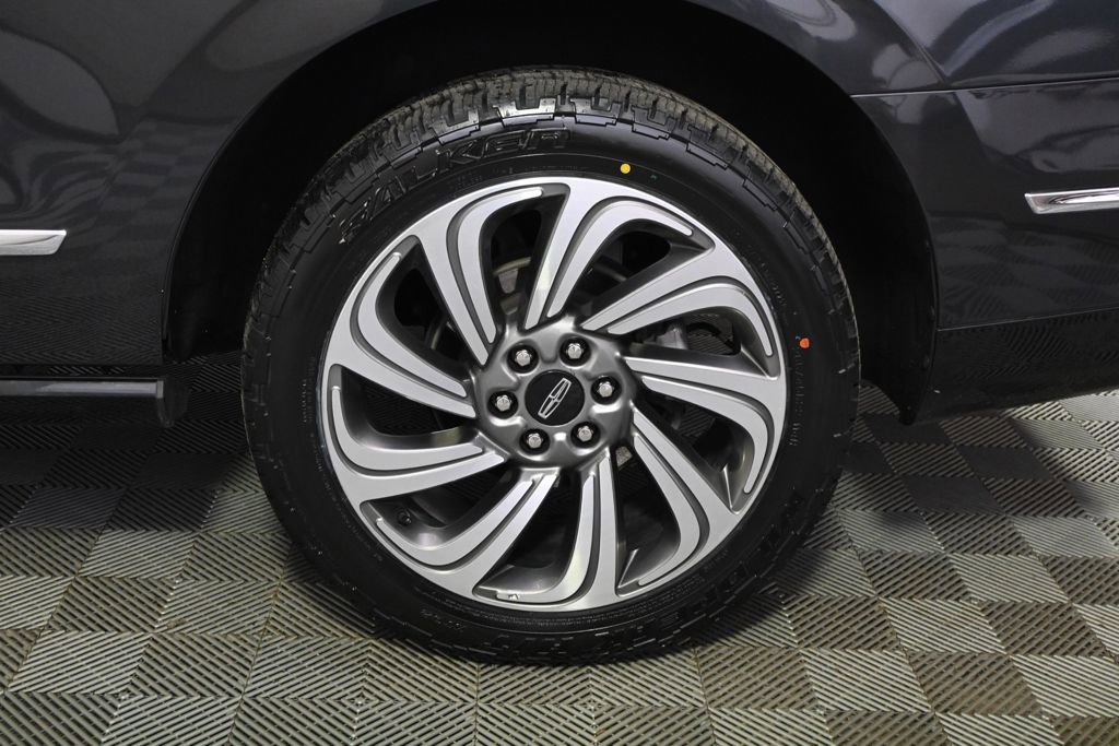 Certified 2023 Lincoln Navigator Reserve AWD/4WD image 21