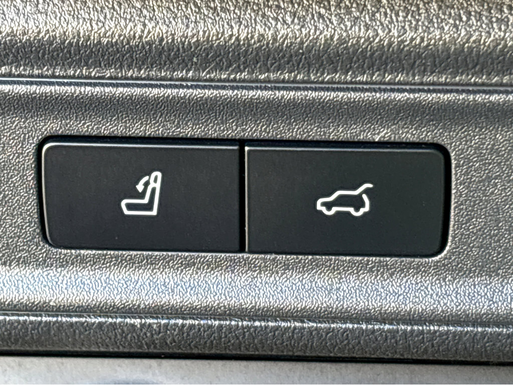 Used 2024 Ford Expedition XLT image 30