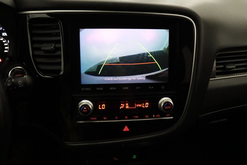 Used 2020 Mitsubishi Outlander SE AWD/4WD image 26