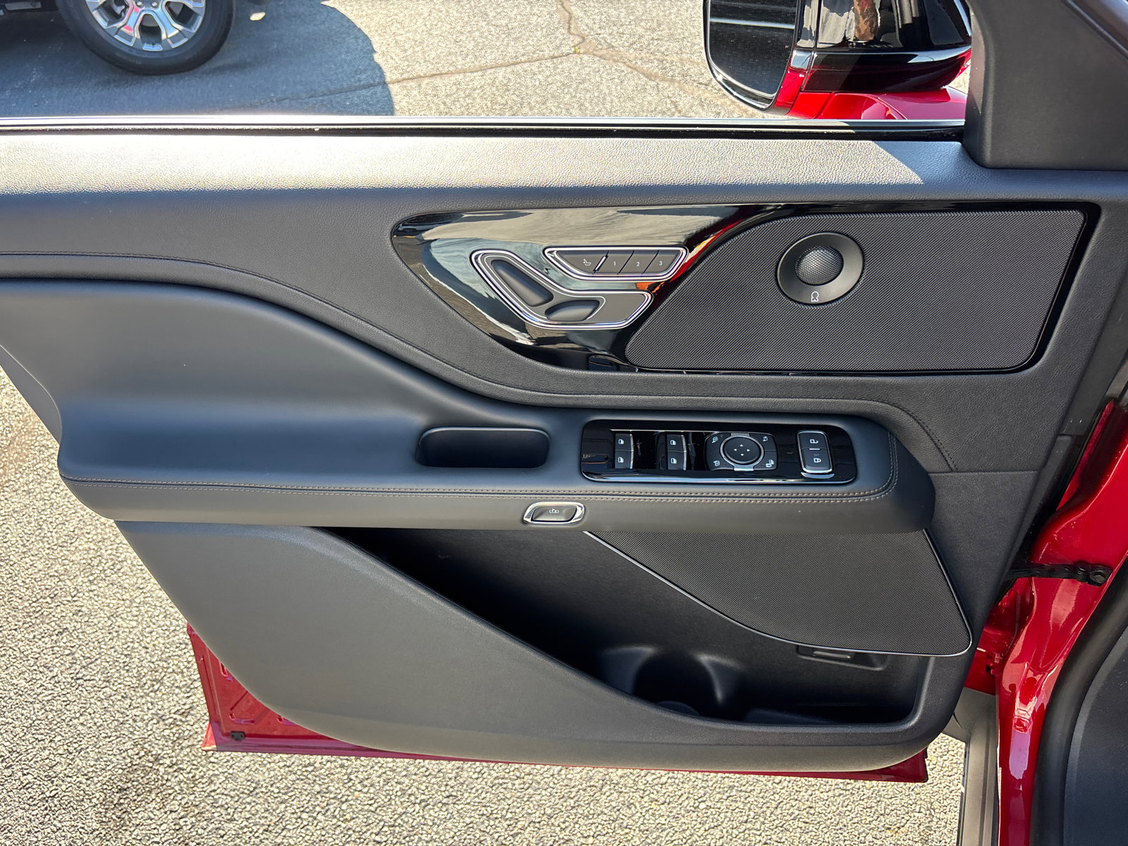 New 2025 Lincoln Aviator Reserve w/ Illumination Package image 11