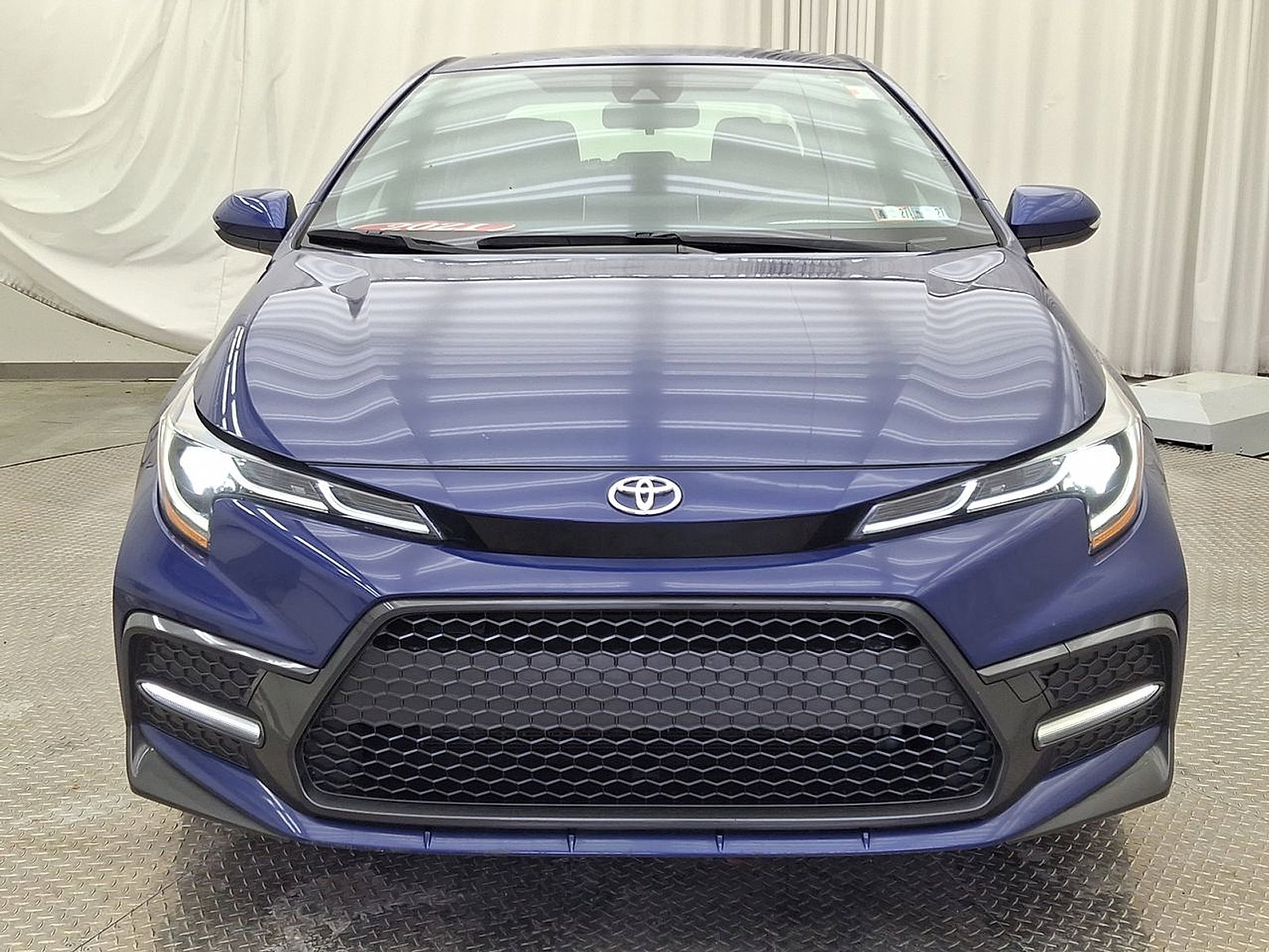 Certified 2021 Toyota Corolla SE w/ SE Premium Package FWD image 29