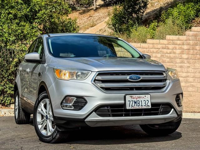 Used 2017 Ford Escape SE image 4