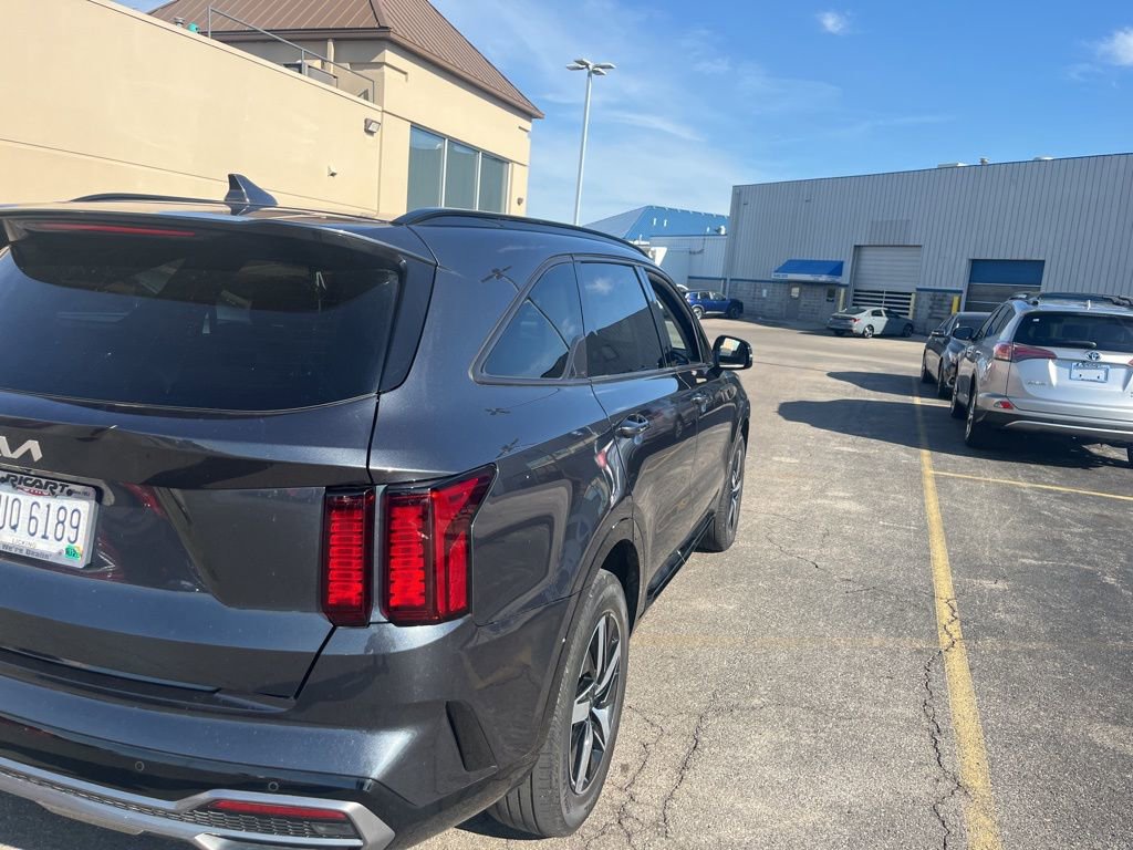 Used 2023 Kia Sorento S w/ Panoramic Sunroof Package image 13
