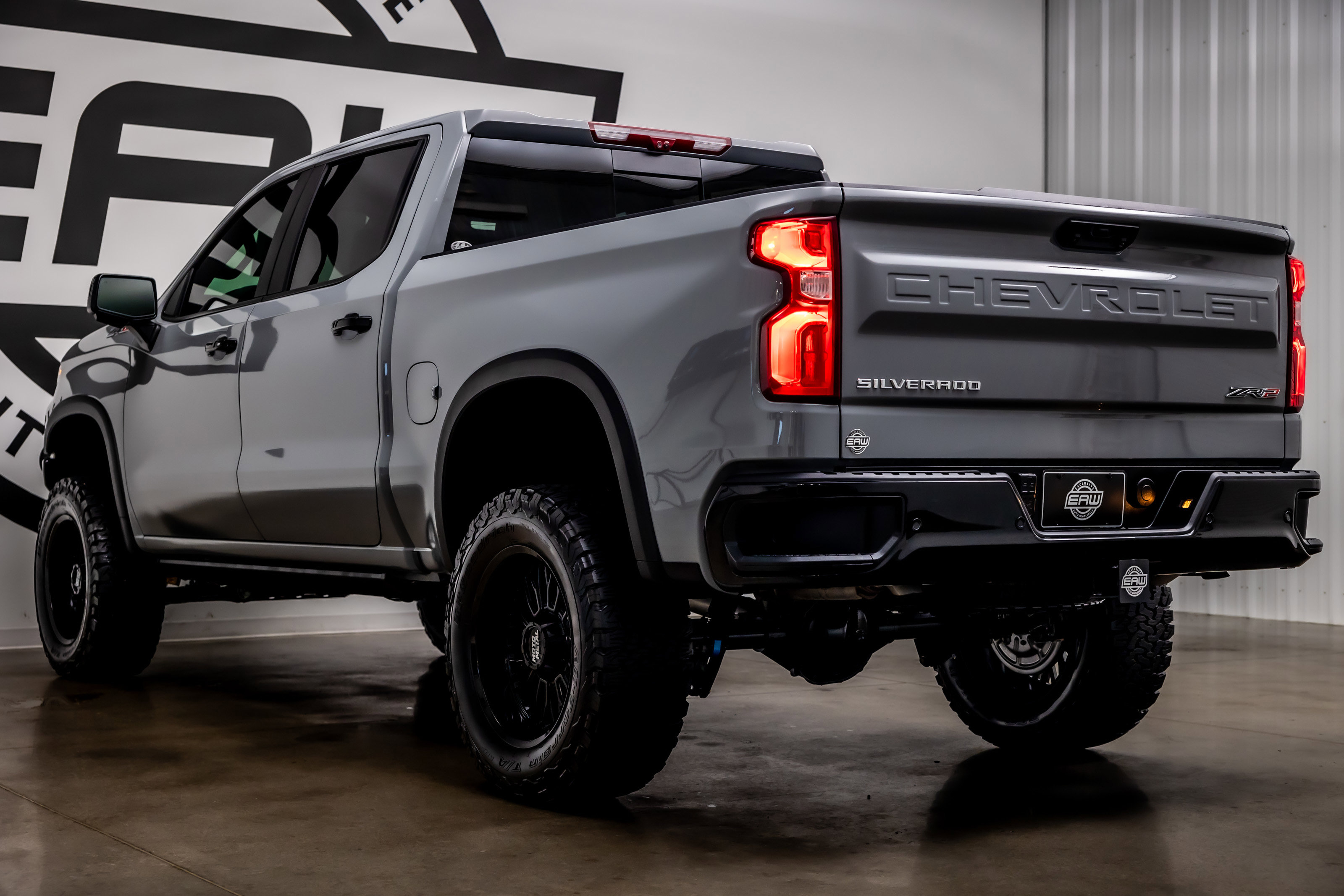 Used 2025 Chevrolet Silverado 1500 ZR2 w/ Technology Package image 34