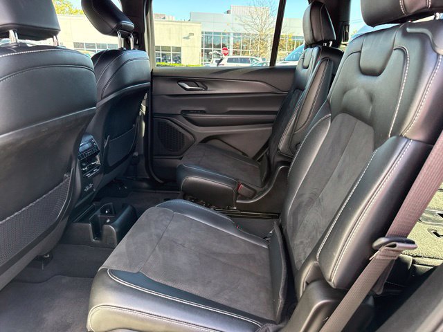 Used 2024 Jeep Grand Cherokee L Laredo AWD/4WD image 21