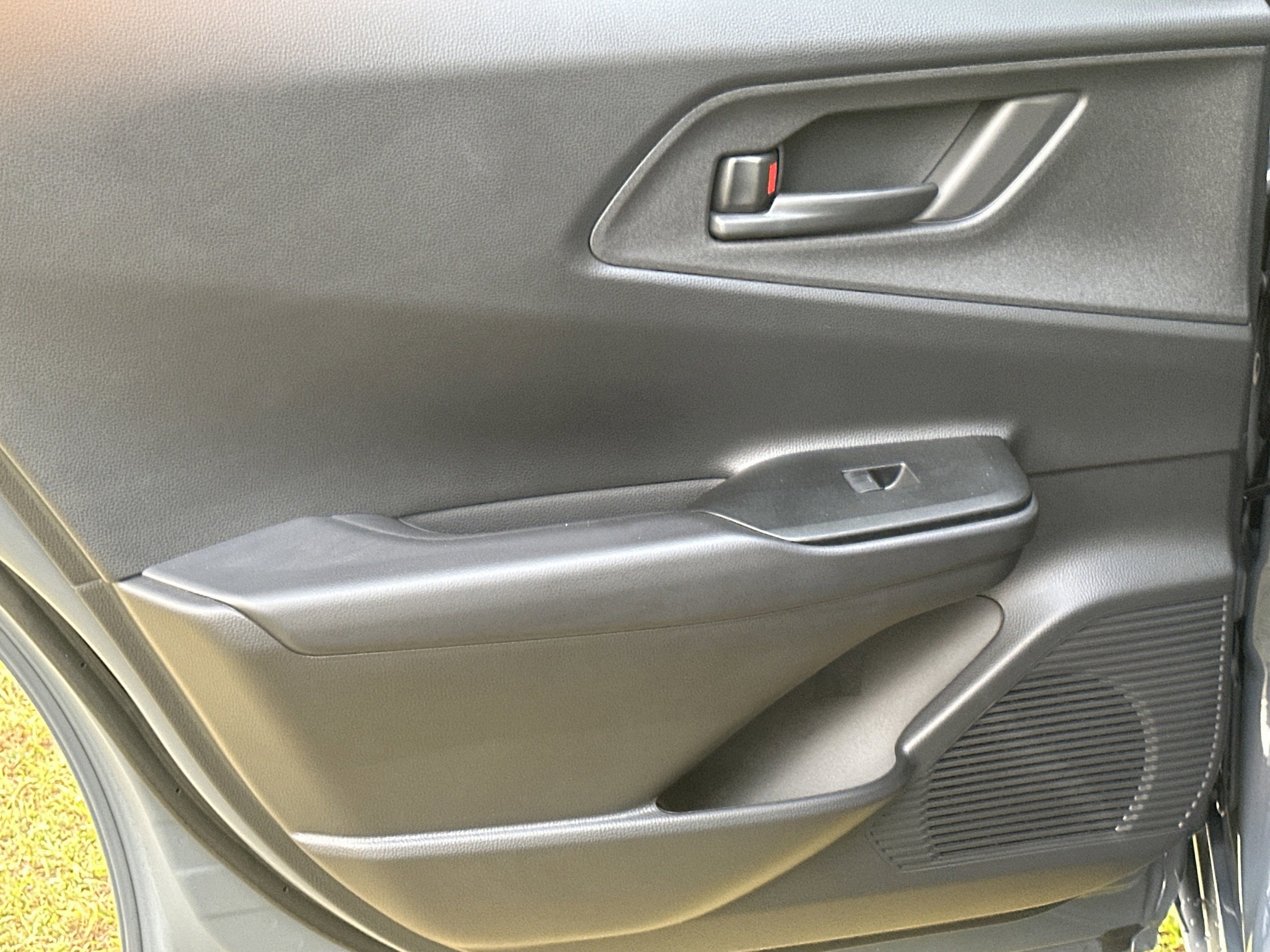 Used 2025 Toyota Prius Plug-In Hybrid image 21