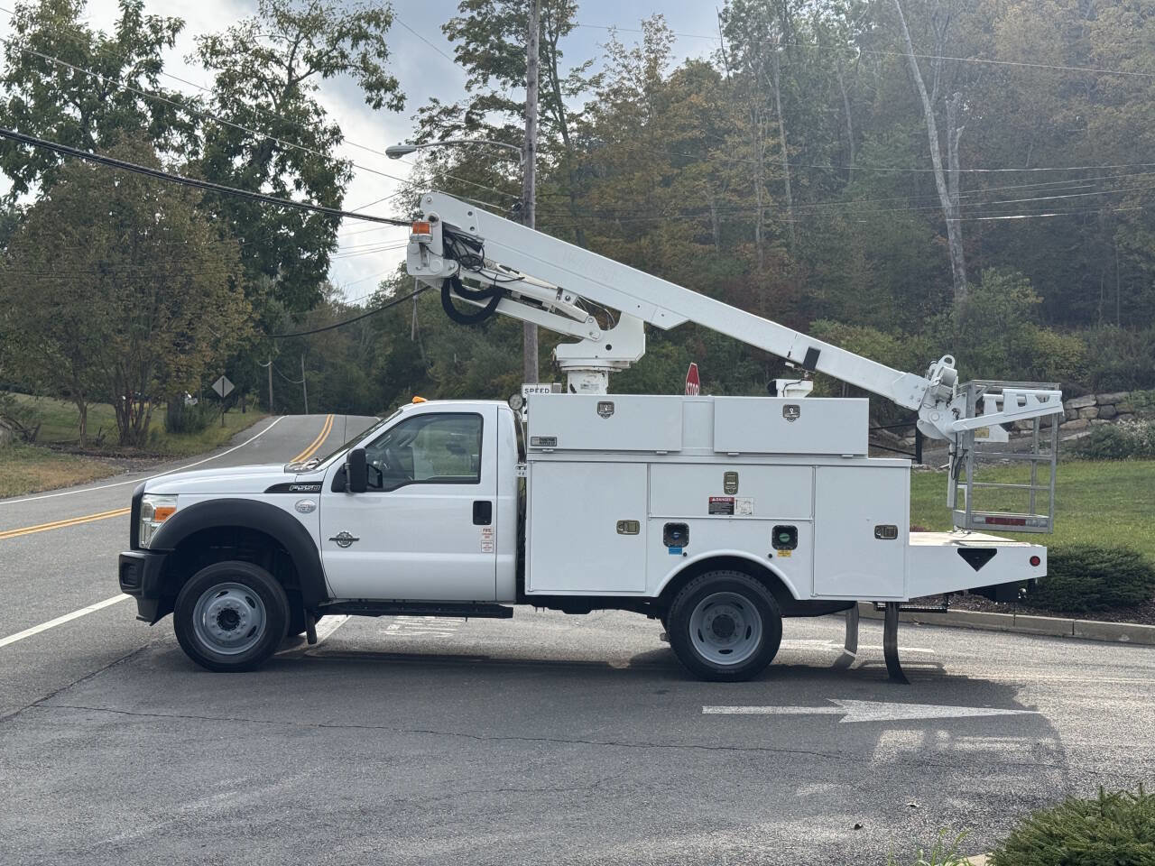 Used 2014 Ford F550 2WD Regular Cab Super Duty w/ Snow Plow Prep Package image 5