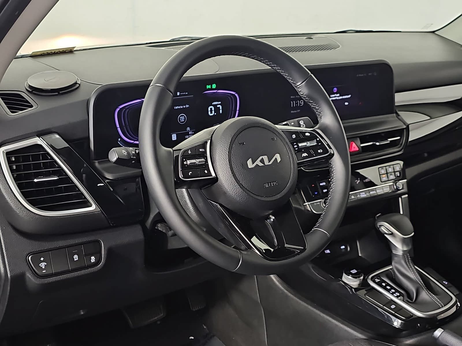 Used 2025 Kia Seltos S FWD image 15