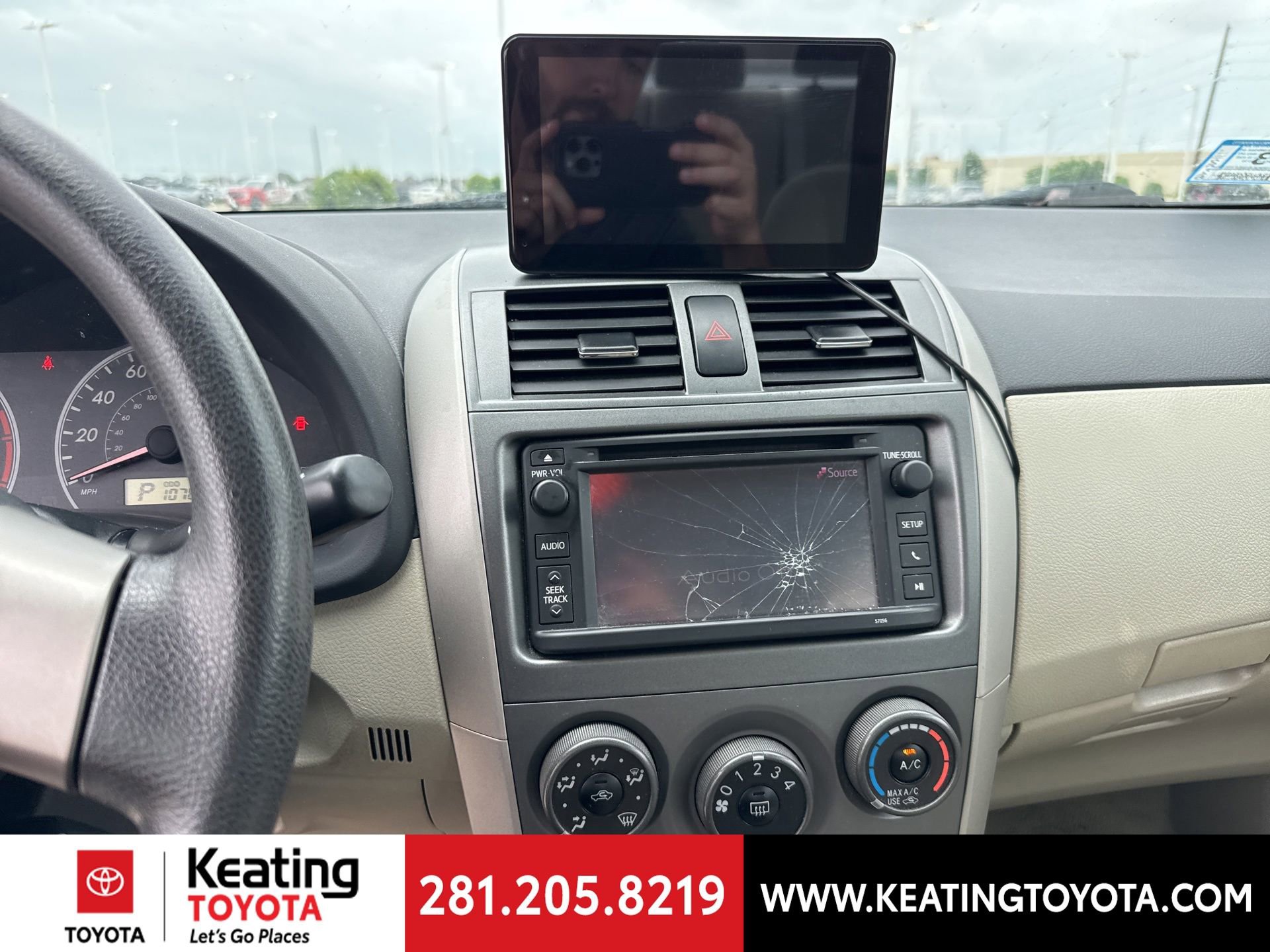 Used 2013 Toyota Corolla LE FWD image 21