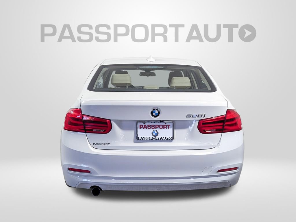 Used 2018 BMW 320i Sedan RWD image 6
