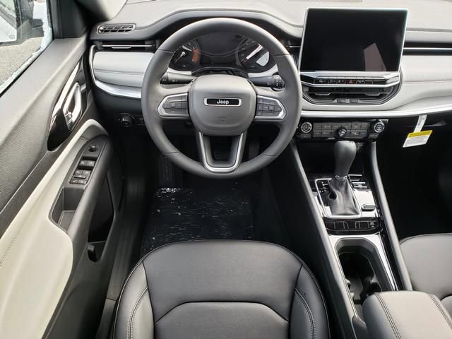 New 2026 Jeep Compass Limited image 9