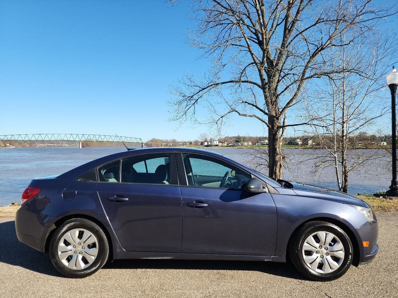 Used 2014 Chevrolet Cruze LS image 6