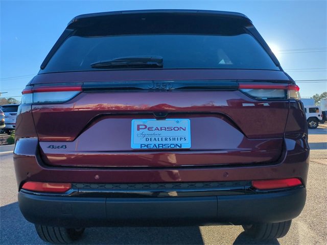 New 2025 Jeep Grand Cherokee Limited w/ Trailer Tow Package image 5