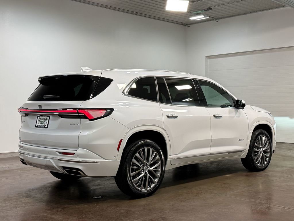 Used 2025 Buick Enclave Avenir w/ Super Cruise Package AWD/4WD image 23