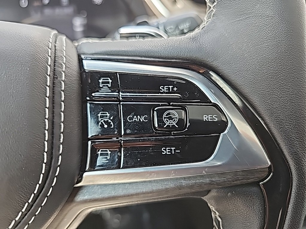 Certified 2024 Jeep Grand Cherokee Overland w/ Adv Protech Group III image 24