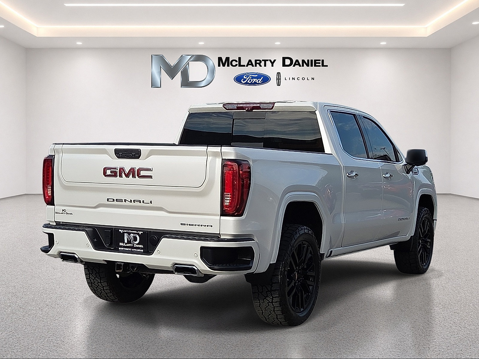 Used 2022 GMC Sierra 1500 Denali w/ Denali Reserve Package AWD/4WD image 5