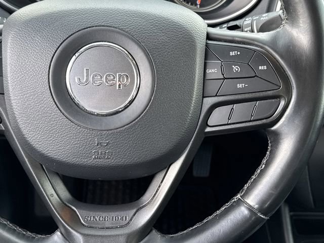 Used 2019 Jeep Cherokee Trailhawk w/ Cold Weather Group image 16