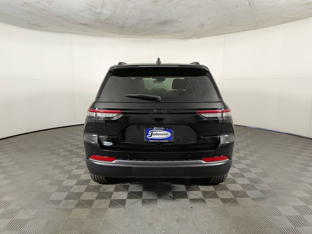 New 2026 Jeep Grand Cherokee Altitude AWD/4WD image 8