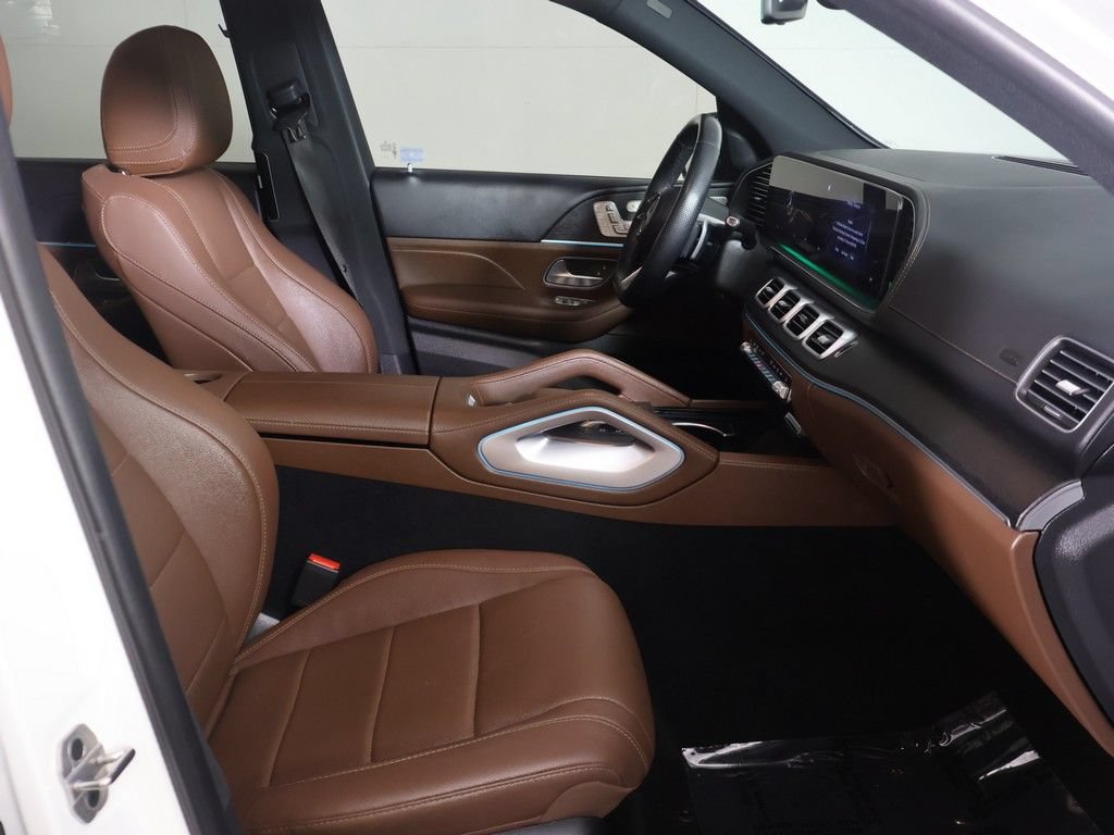 Used 2024 Mercedes-Benz GLS 450 4MATIC w/ AMG Line Exterior image 32