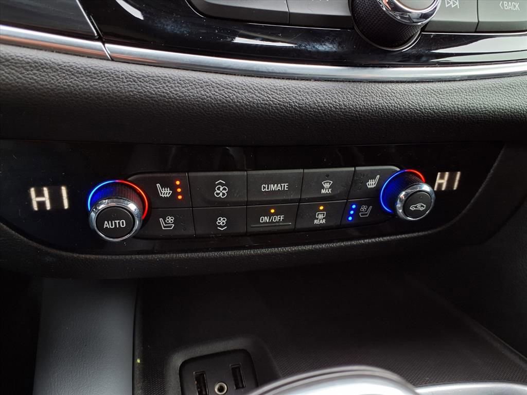 Used 2019 Buick Enclave Premium image 11