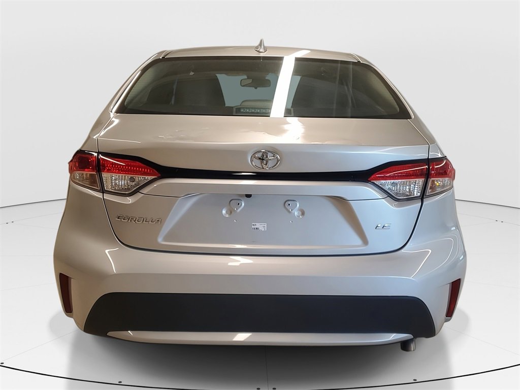 Used 2022 Toyota Corolla LE image 6