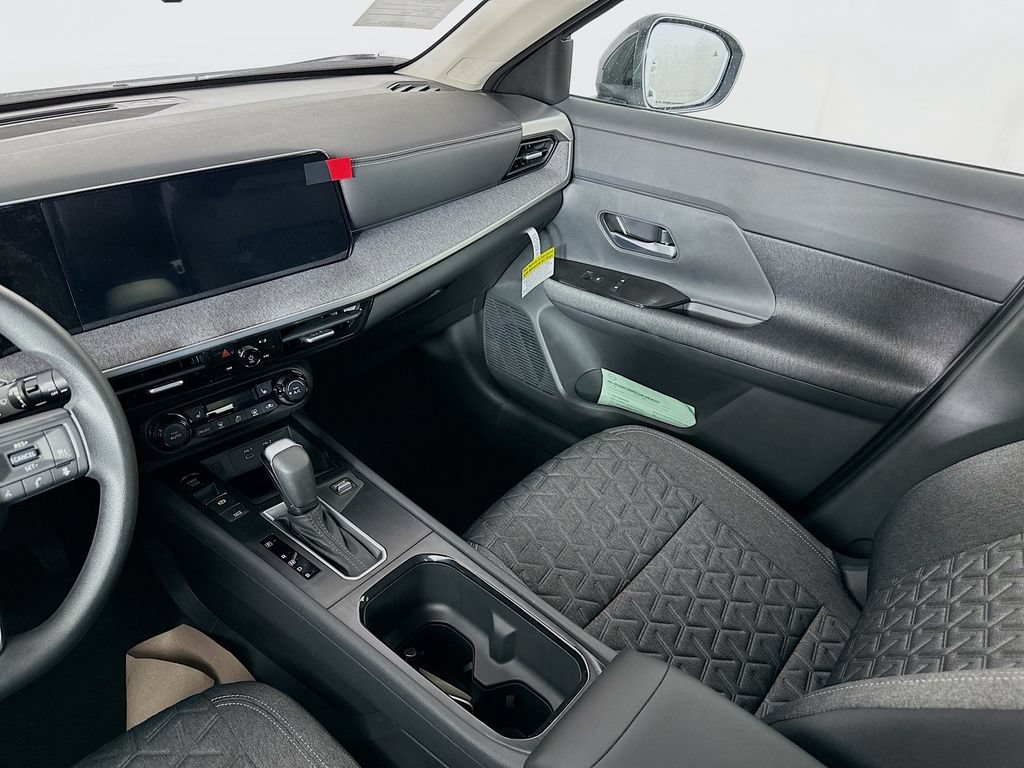 New 2026 Nissan Kicks SV w/ Cold Weather Package FWD image 30
