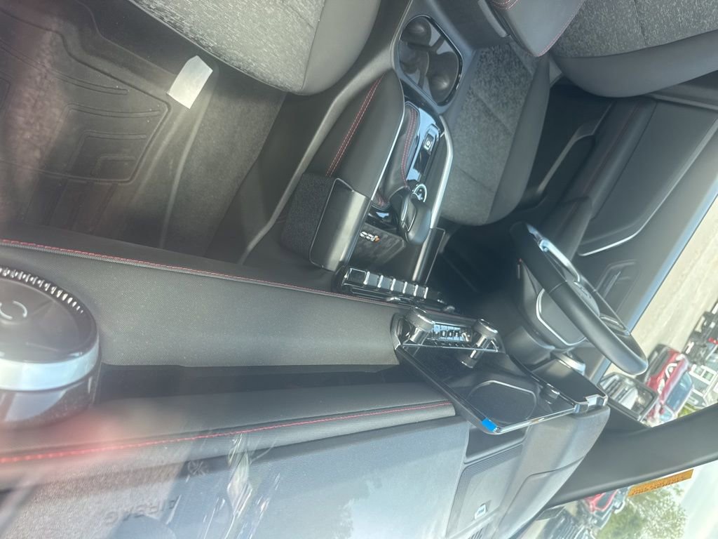 Used 2024 Chevrolet Colorado Z71 w/ Z71 Convenience Package 2 AWD/4WD image 24