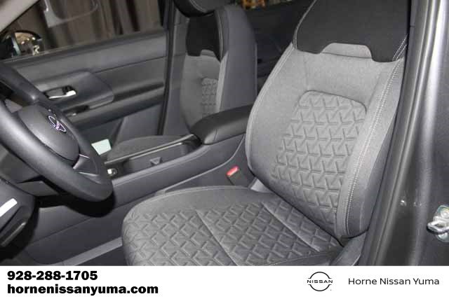 New 2026 Nissan Kicks SV image 4